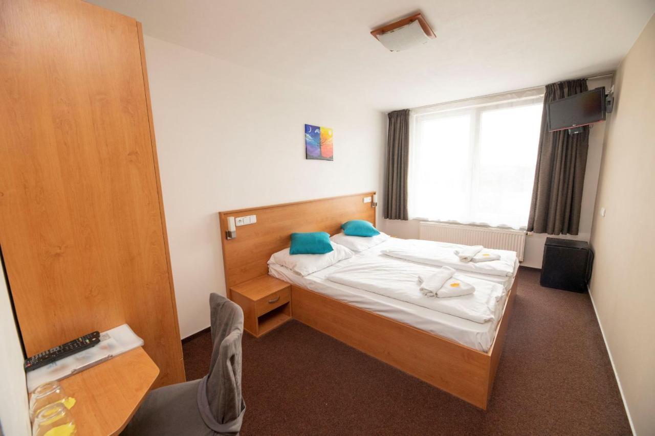 Hotel Rakovec Brno Luaran gambar