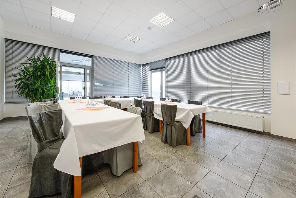Hotel Rakovec Brno Luaran gambar